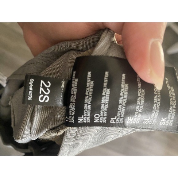 Kuhl Women's Grey Trekr Kapri Outdoor/Hiking Soft Stretch Capri Pants Size 10 - Picture 4 of 14